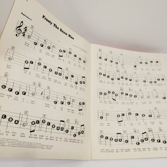 Vtg EZ Play Today Volume 26 Holly Season Organs Piano Guitar Music Book 1975 - Picture 3 of 5